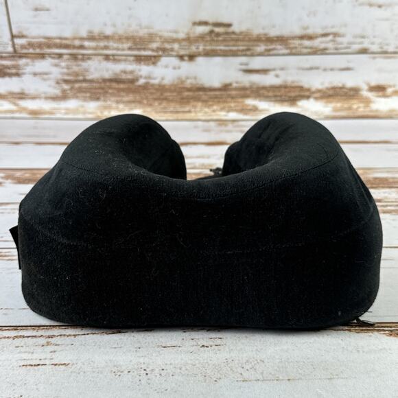 Cabeau Memory Foam Travel Pillow – Black Velour – Neck Support – Tested - Picture 3 of 4